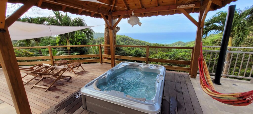 jacuzzi vue mer guadeloupe deshaies
