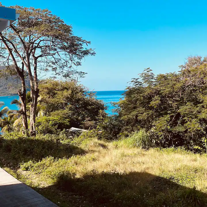guadeloupe deshaies grande anse plage vue mer